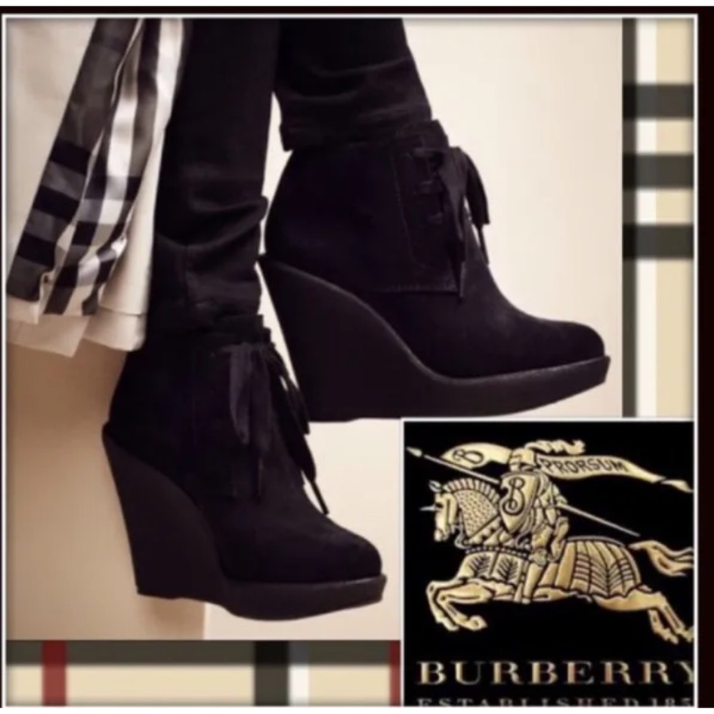 Burberry suede wedge ankle boots black 36.5